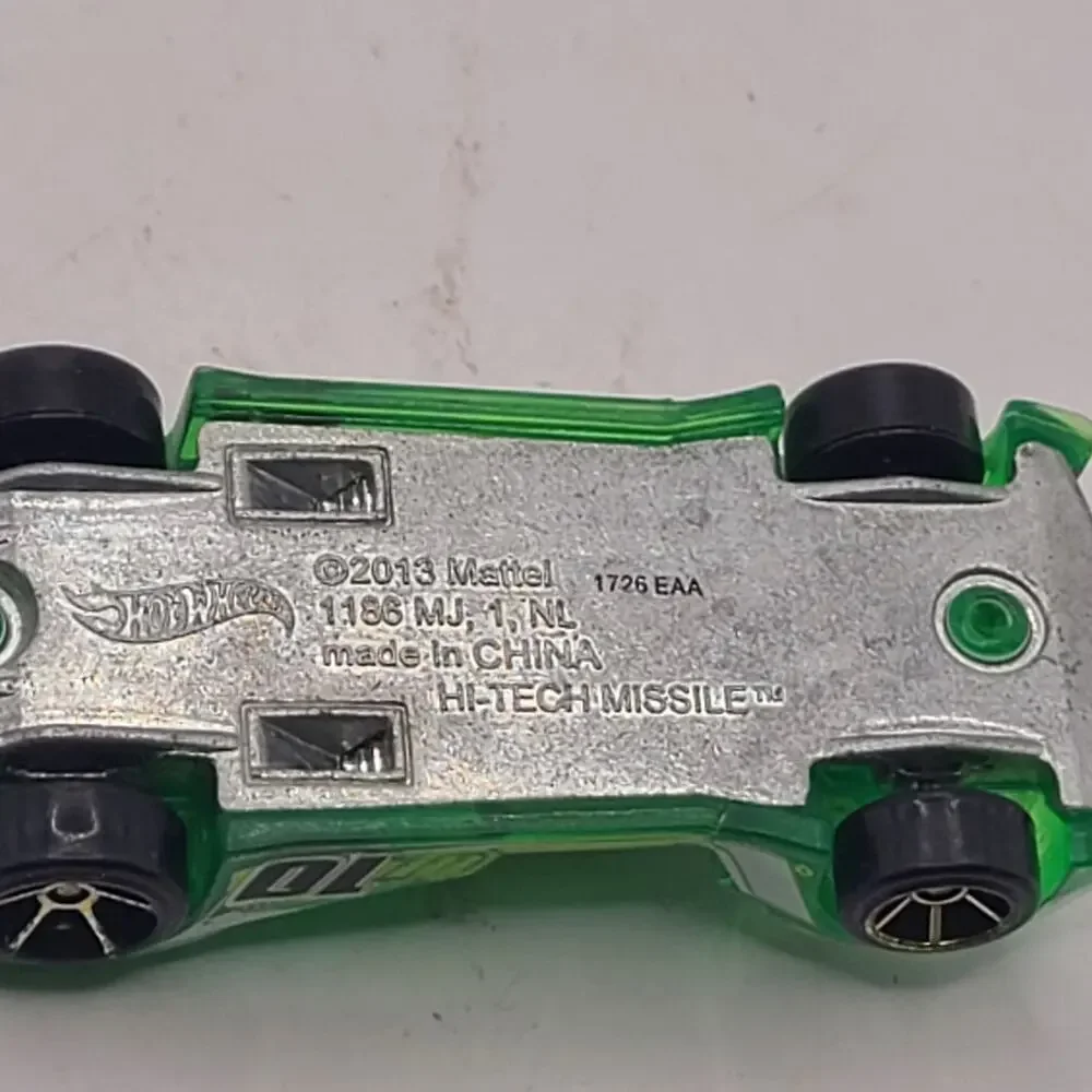 Hot Wheels X-Raycers Hi-Tech Missile - 2013